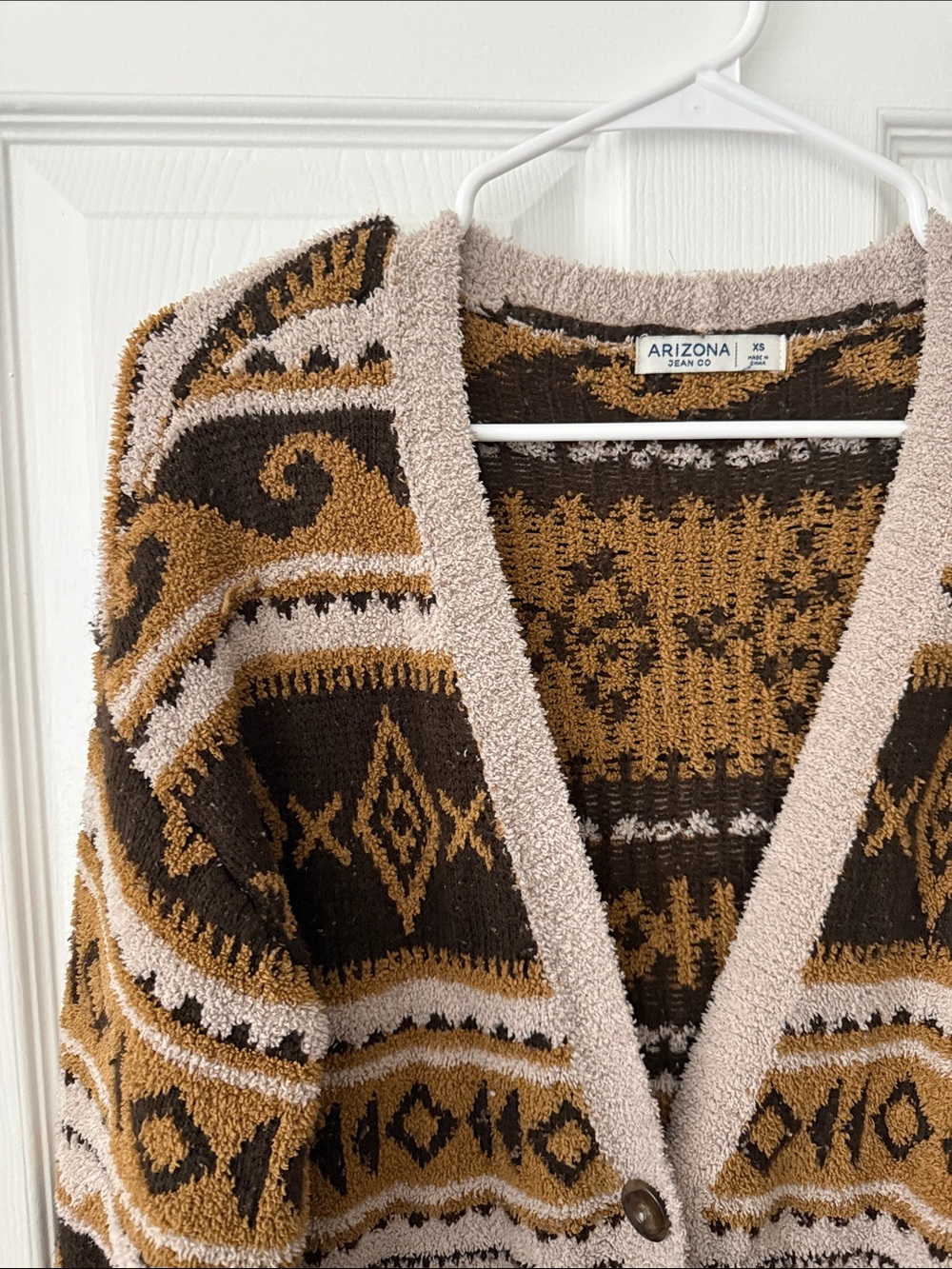 Aztec pattern chunky cardigan - Picture 2 of 2